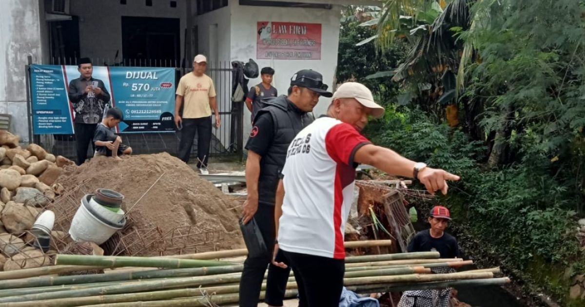 Longsor Terjadi di Cibogo, Camat Cisauk Pastikan Penanganan Awal