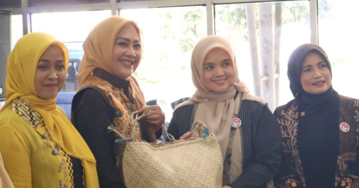 Ngobrolin UMKM Kerajinan, Dekranasda Pandeglang Studi Tiru ke Tangerang