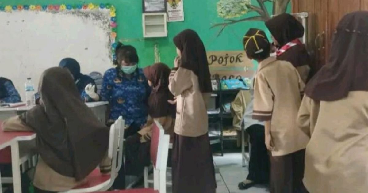 Sehat untuk Prestasi, Puskesmas Sukadiri Periksa Siswa SDN Rawakidang
