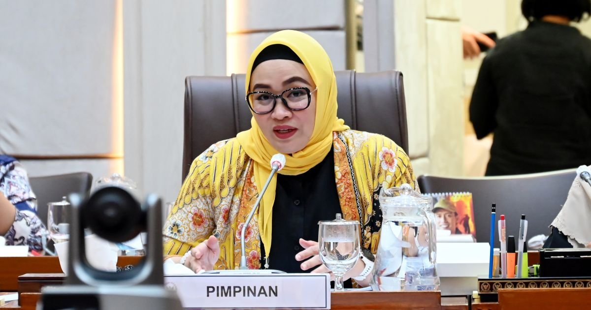 Wakil Ketua Komisi IX DPR RI Putih Sari saat mengikuti RDPU dengan Perhimpunan Dokter Spesialis Penyakit Dalam Indonesia (PAPDI) di Kompleks Parlemen, Senayan, Jakarta, Kamis (15/1/2026).