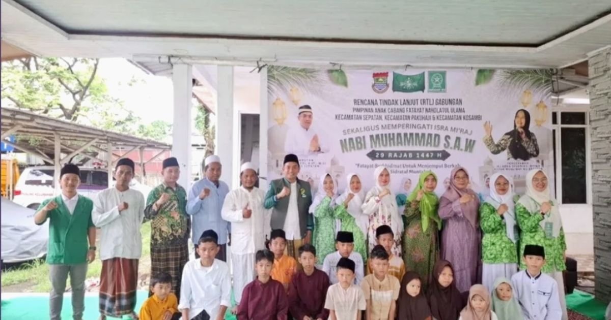 Camat Sepatan Aan Ansori, S.IP., M.Si. menghadiri Rencana Tindak Lanjut (RTL) Fatayat NU yang dirangkai dengan peringatan Isra Mi’raj Nabi Muhammad SAW serta santunan anak yatim piatu di Rumah Dinas Kecamatan Sepatan.