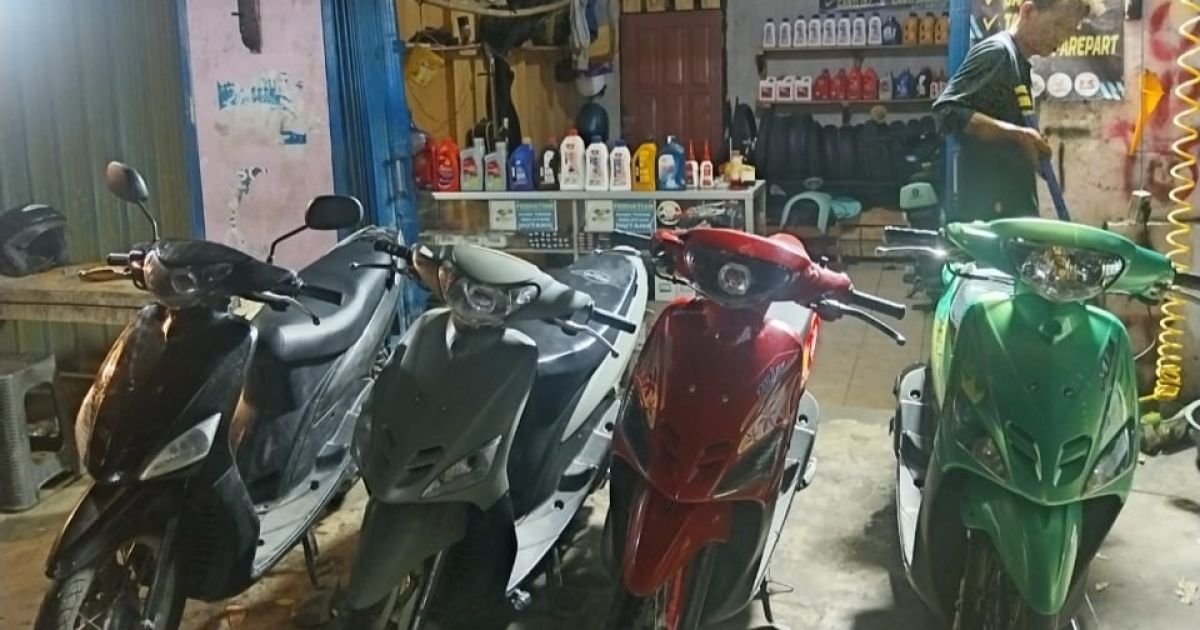 Foto/Bengkel Adi Jaya Motor, Lokasi  Kampung Pabuaran/Pasirbedil, Warunggunung, Kecamatan Warunggunung, Kabupaten Lebak.