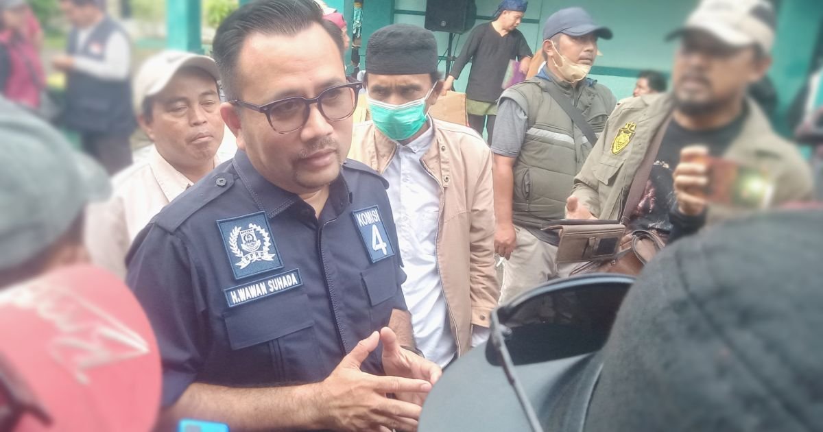 Anggota DPRD Provinsi Banten H. Wawan Suhada memberikan keterangan kepada awak media usai Musrenbang Kecamatan Sepatan Timur RKPD 2027.