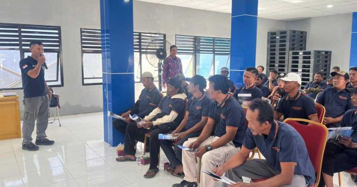 Diskan Kabupaten Tangerang Bekali Nelayan Kronjo Jurus Merawat Mesin Kapal