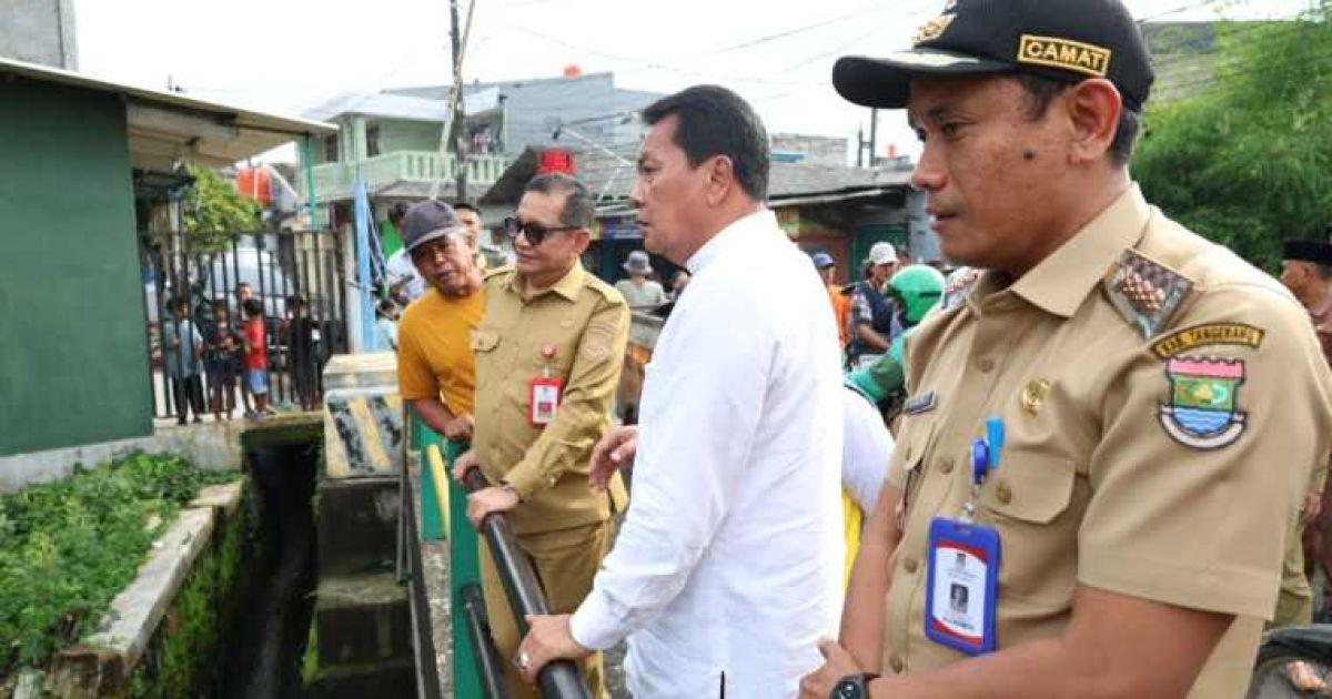 Bupati Tangerang Tinjau Kali Cirarab dan Siapkan Normalisasi