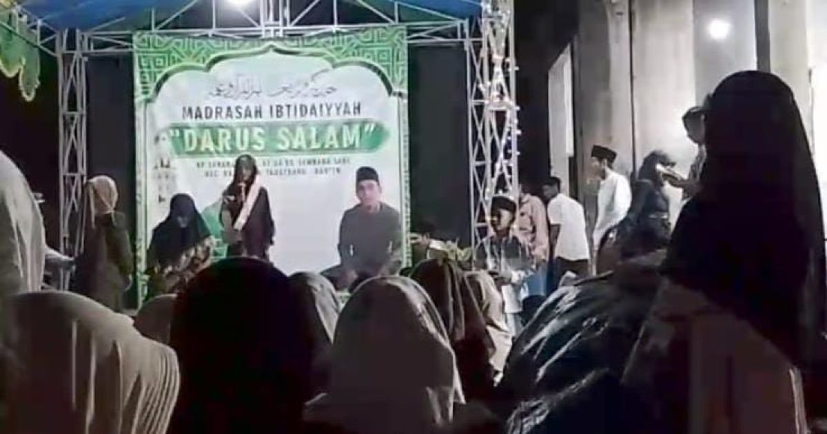 Ihtifalan Sambut Ramadhan 1447 H, MI Darus Salam Rajeg Bentuk Karakter Generasi Emas