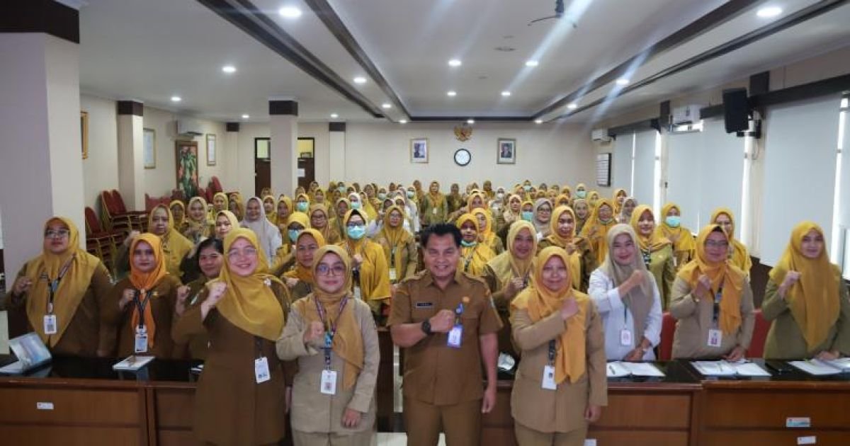 Pertemuan evaluasi program kesehatan bayi baru lahir di Aula Dinkes Kabupaten Tangerang.