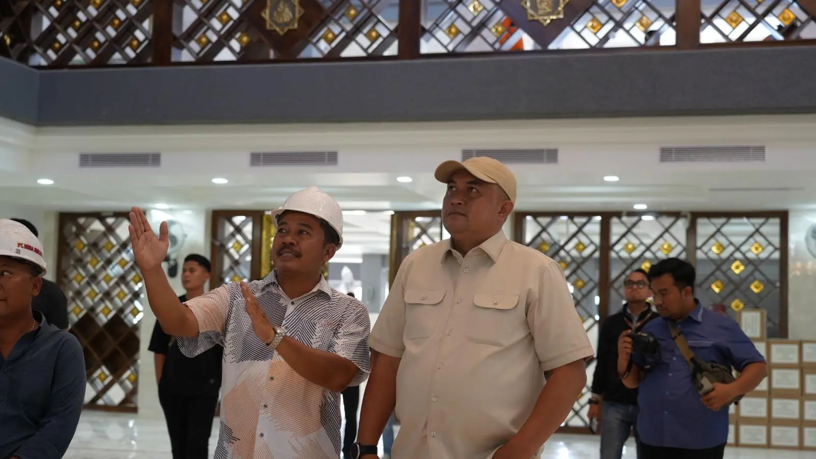 Bupati Rudy Ajak Warga Bogor Makmurkan Masjid Nurul Wathon di Momen Akhir Tahun
