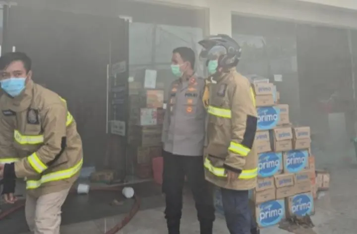 Kapolres Lebak Tinjau Lokasi Amukan Si Jago Merah di Almond Super Rangkasbitung