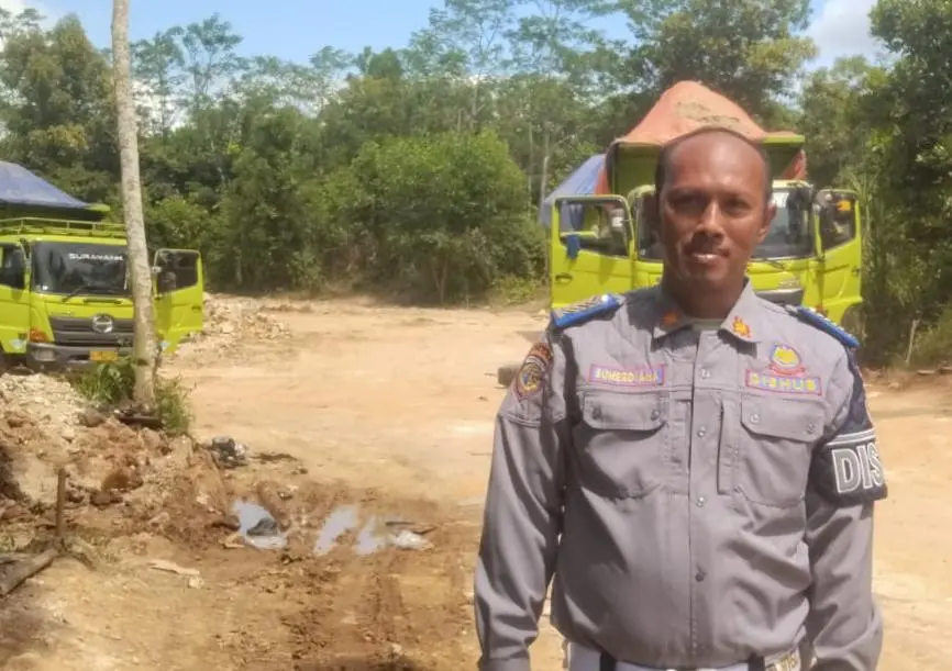 Dishub Banten Awasi Truk Angkutan Tanah di Lebak